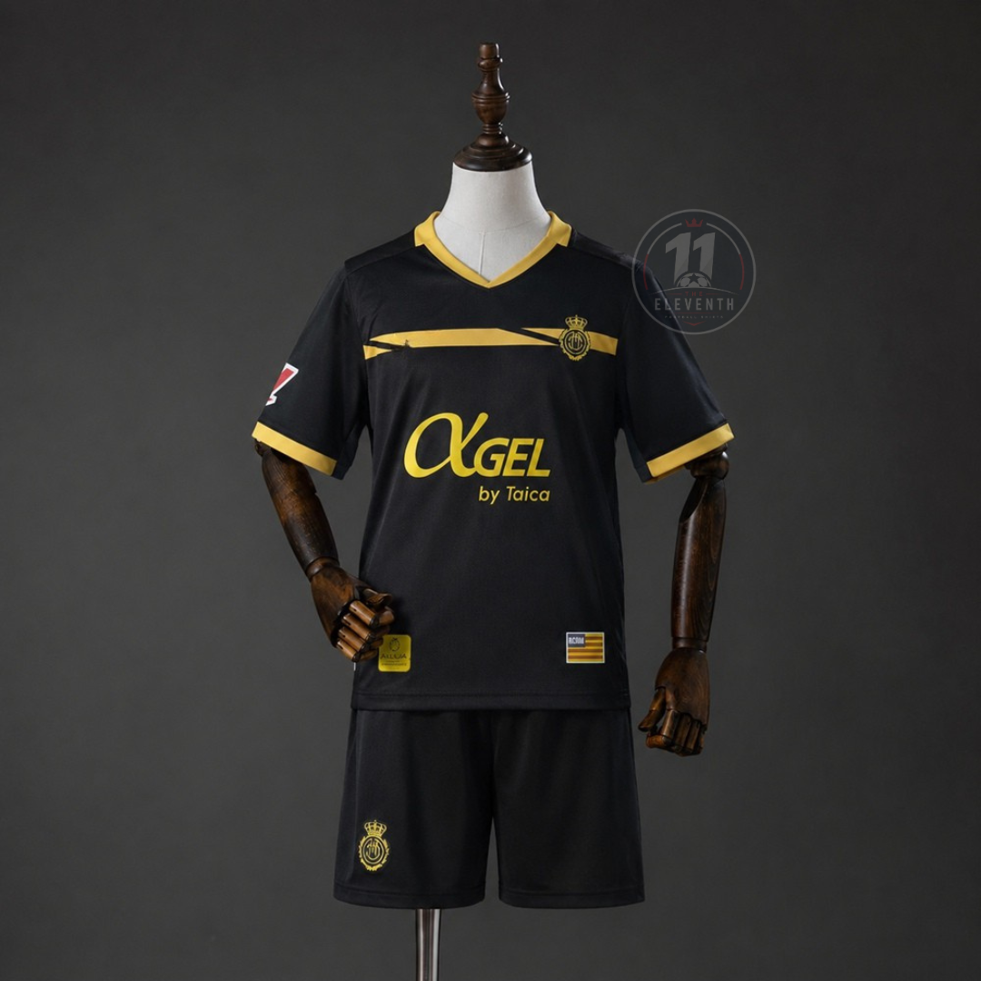 RCD Mallorca 2026/27 - Conjunto niño negro y dorado