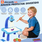 Mesa de dibujo con proyector Dino azul con niño dibujando